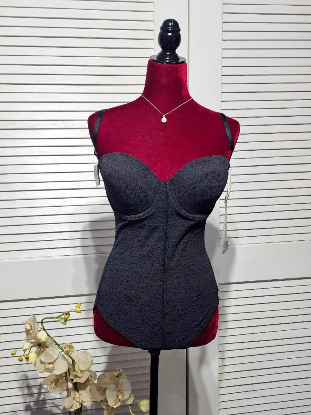 NWT Bali Women's Black Floral Lace Firm Control Slimming Bodysuit Size 36D 3174